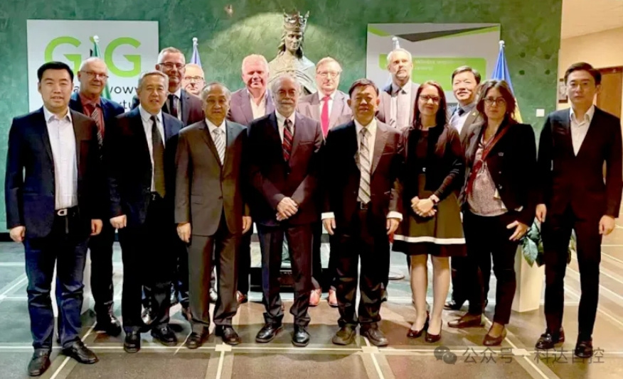 ���������³����������Ž��ú����˹�������л� ���� ���̽��ú�����������ǻۿ�ɽ����